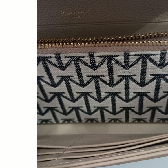 NWT Moncrief London Tillie luxury Italian leather wallet, Sesame. MSRP $360 - Picture 10 of 12